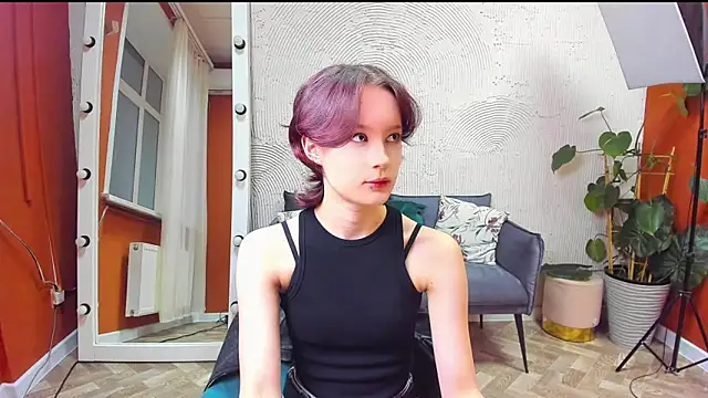 Snapshot of Annie_Way chatting on 11-17-25, 12:31 Annie Way online show from 11-17-25, 12:31