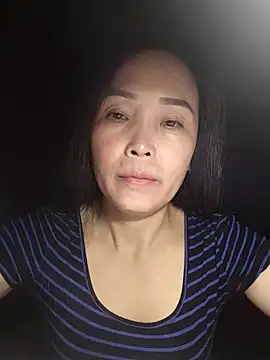 Feeling-hot online show from 11-12-25, 01:04