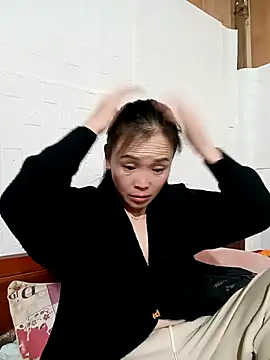 Feeling-hot online show from 12-02-25, 04:41