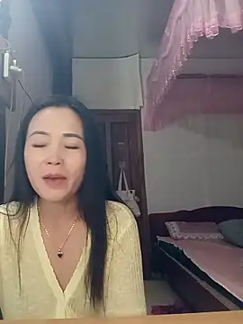 Snapshot of Feeling-hot chatting on 02-14-26, 01:28 Feeling-hot online show from 02-14-26, 01:28