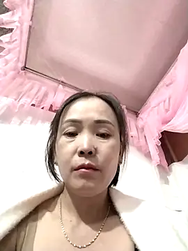 Feeling-hot online show from 11-27-25, 08:04