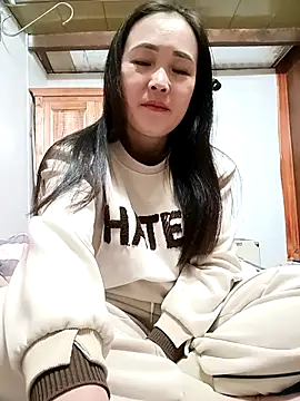 Snapshot of Feeling-hot chatting on 02-16-26, 03:32 Feeling-hot online show from 02-16-26, 03:32