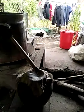 Feeling-hot online show from 11-16-25, 03:33