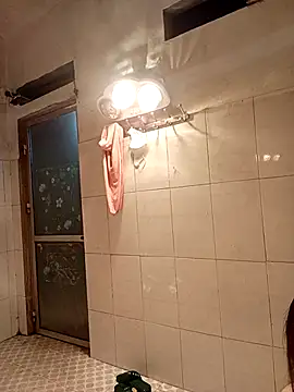 Snapshot of Feeling-hot chatting on 02-18-26, 05:20 Feeling-hot online show from 02-18-26, 05:20