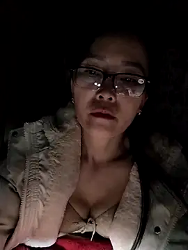 Feeling-hot online show from 11-17-25, 04:55