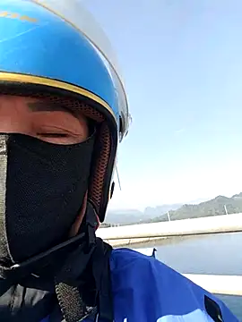 Feeling-hot online show from 11-14-25, 01:53