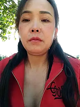 Feeling-hot online show from 11-20-25, 07:20