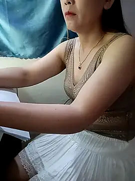 Feeling-hot online show from 05-09-26, 03:32