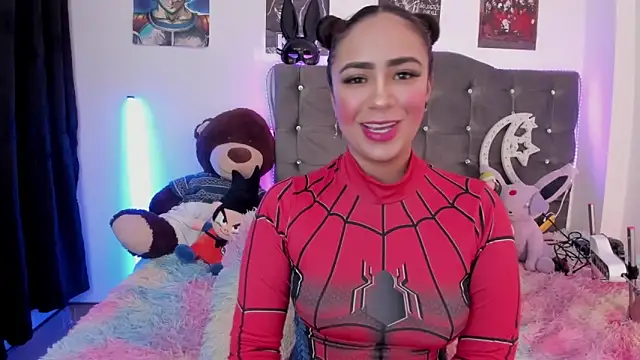 lunabritton1 online show from 12-18-25, 04:17