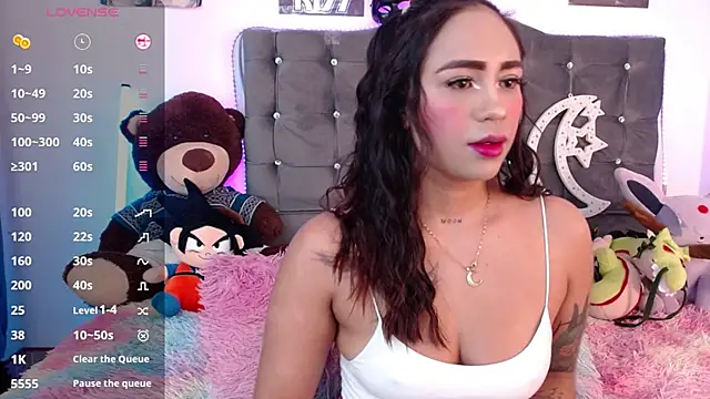 lunabritton1 online show from 04-10-26, 02:07