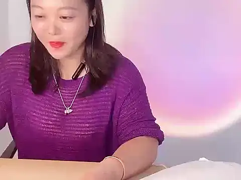 Snapshot of Lydia-Wei chatting on 11-15-25, 03:32 Lydia-Wei online show from 11-15-25, 03:32