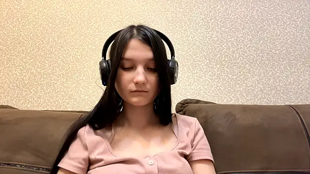 Snapshot of AurorAurora chatting on 01-19-26, 09:13 AurorAurora online show from 01-19-26, 09:13