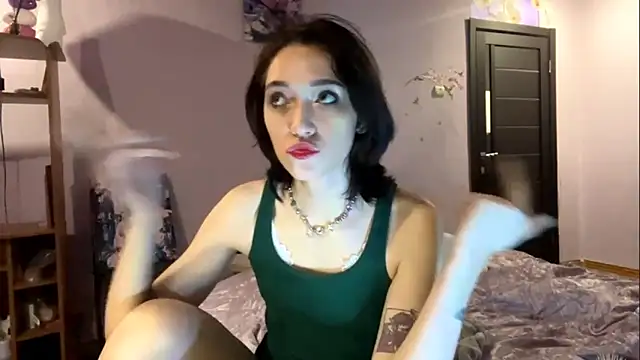 Snapshot of JamieRosten chatting on 11-28-25, 12:05 JamieRosten online show from 11-28-25, 12:05