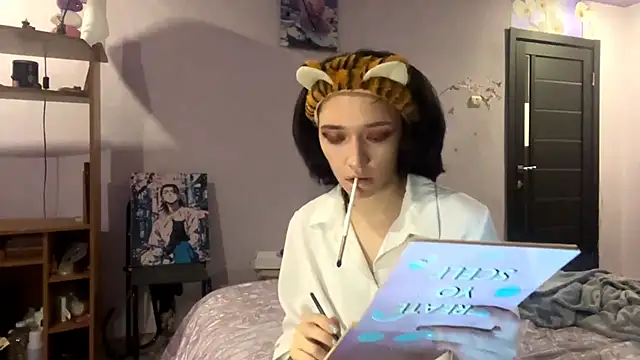 Snapshot of JamieRosten chatting on 11-21-25, 12:15 JamieRosten online show from 11-21-25, 12:15