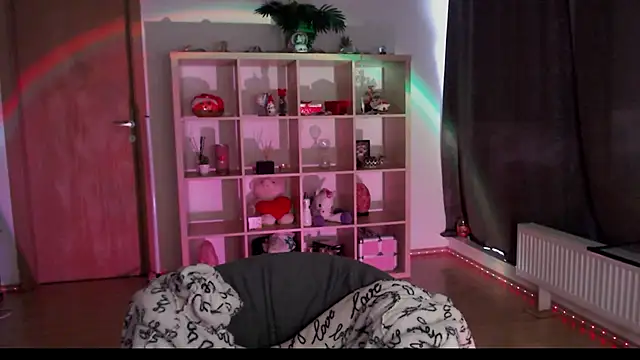 MissyDior8 online show from 12-16-25, 07:56