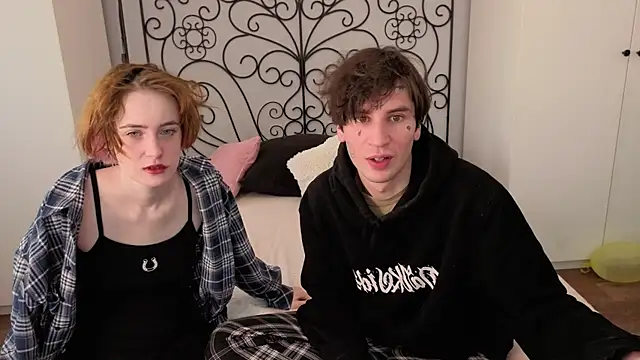 Snapshot of Danny_loves_Mary chatting on 02-21-26, 01:51 Danny loves Mary online show from 02-21-26, 01:51