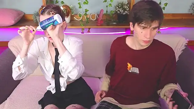Danny loves Mary online show from 05-24-26, 02:22