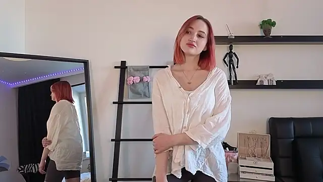 Alisa World8 online show from 11-13-25, 08:07