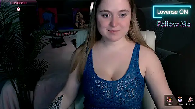 Kate Moan online show from 12-19-25, 07:33