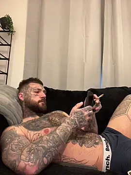 Snapshot of magicmichaell chatting on 04-17-26, 08:17 magicmichaell online show from 04-17-26, 08:17