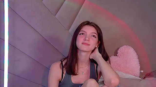 SophiaProve online show from 12-04-25, 03:22