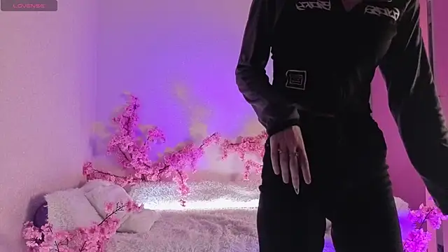 Kitty gaze online show from 04-03-26, 03:18