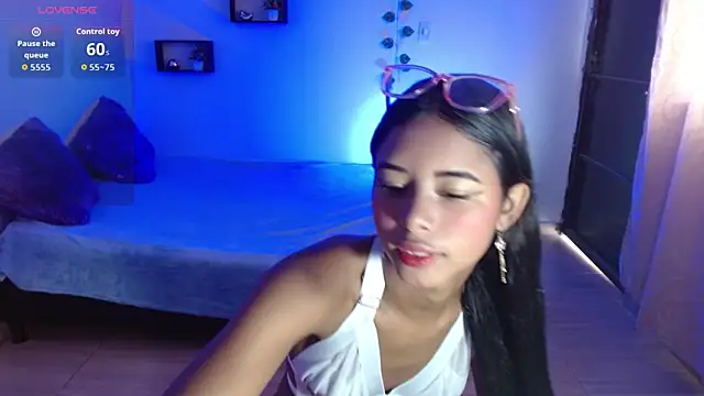 Nikolle sexy online show from 01-07-26, 01:49