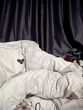 MiHeni online show from 03-27-26, 04:08