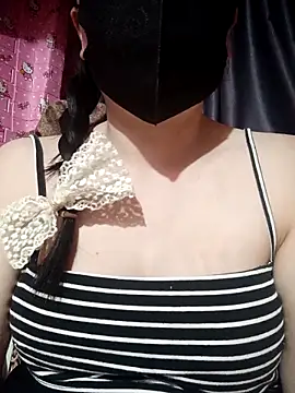 Snapshot of MiHeni chatting on 03-03-26, 03:30 MiHeni online show from 03-03-26, 03:30