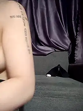 MiHeni online show from 04-18-26, 01:02