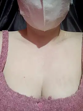 Snapshot of MiHeni chatting on 02-13-26, 02:39 MiHeni online show from 02-13-26, 02:39