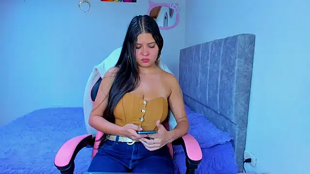kiity hot 6 online show from 05-25-26, 08:40