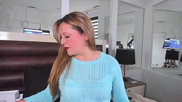 LaurenSpitz online show from 01-17-26, 12:09