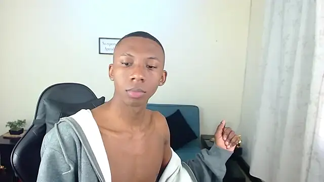 Miilo18 online show from 12-20-25, 10:34