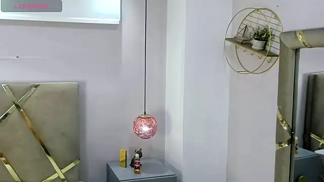 AaronFonseca  online show from 11-12-25, 08:12