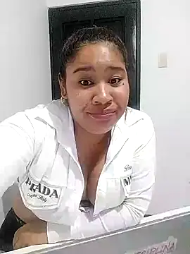 Sarahy- online show from 11-23-25, 05:39