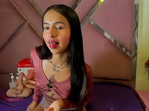 CloeMorenti  online show from 11-20-25, 12:17