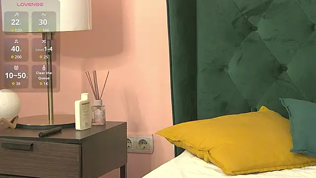 PlayfulArya online show from 11-13-25, 06:34