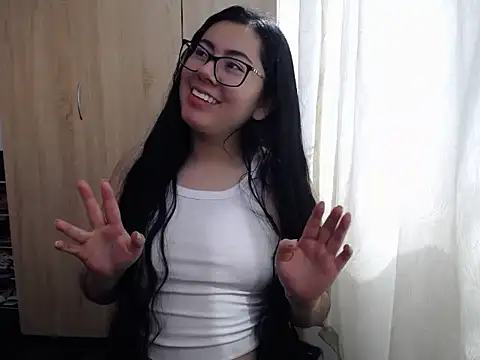 melody klar online show from 11-11-25, 02:23