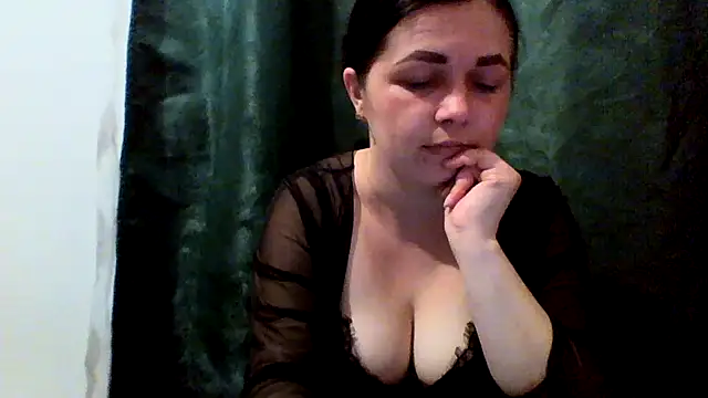Vitalina282128 online show from 05-27-26, 06:04