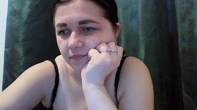 Vitalina282128 online show from 04-04-26, 05:36