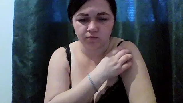 Vitalina282128 online show from 04-14-26, 06:07