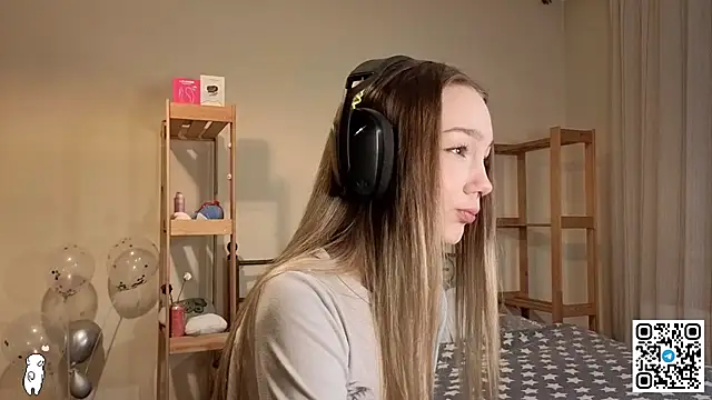 HoaPatton online show from 12-14-25, 12:33