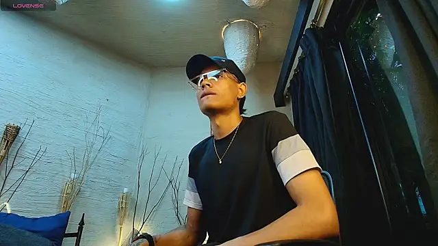 PeterSanders1 online show from 11-20-25, 11:22