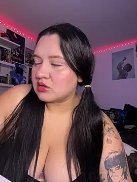 Snapshot of Just_danna chatting on 06-14-26, 05:41 Just danna online show from 06-14-26, 05:41