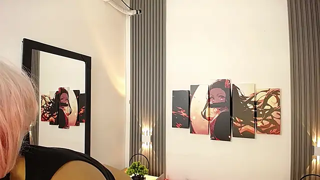 Snapshot of Kitsune_chan18 chatting on 11-18-25, 01:03 Kitsune chan18 online show from 11-18-25, 01:03