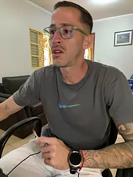 Lucasjandre online show from 03-26-26, 02:04