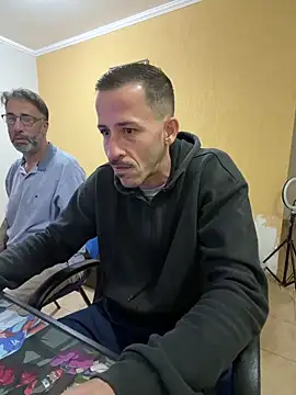 Lucasjandre online show from 06-05-26, 10:37