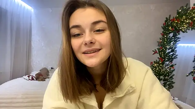 Snapshot of GeralynChiszar chatting on 12-22-25, 05:18 GeralynChiszar online show from 12-22-25, 05:18