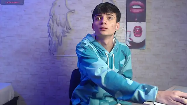 axel milo kairo and noa online show from 02-16-26, 02:37